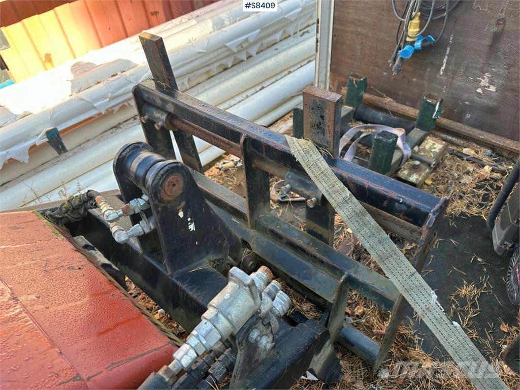 Ditch Witch SK650 Skid steer mini nakladalci