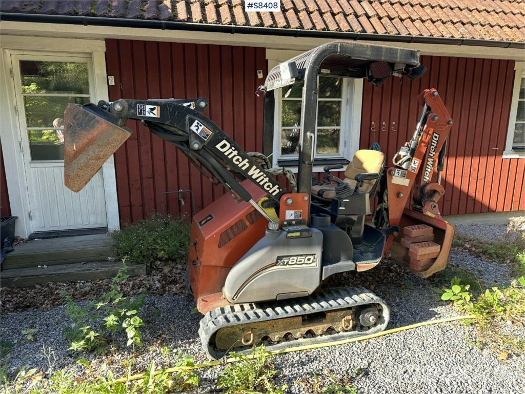 Ditch Witch XT850 Skid steer mini nakladalci