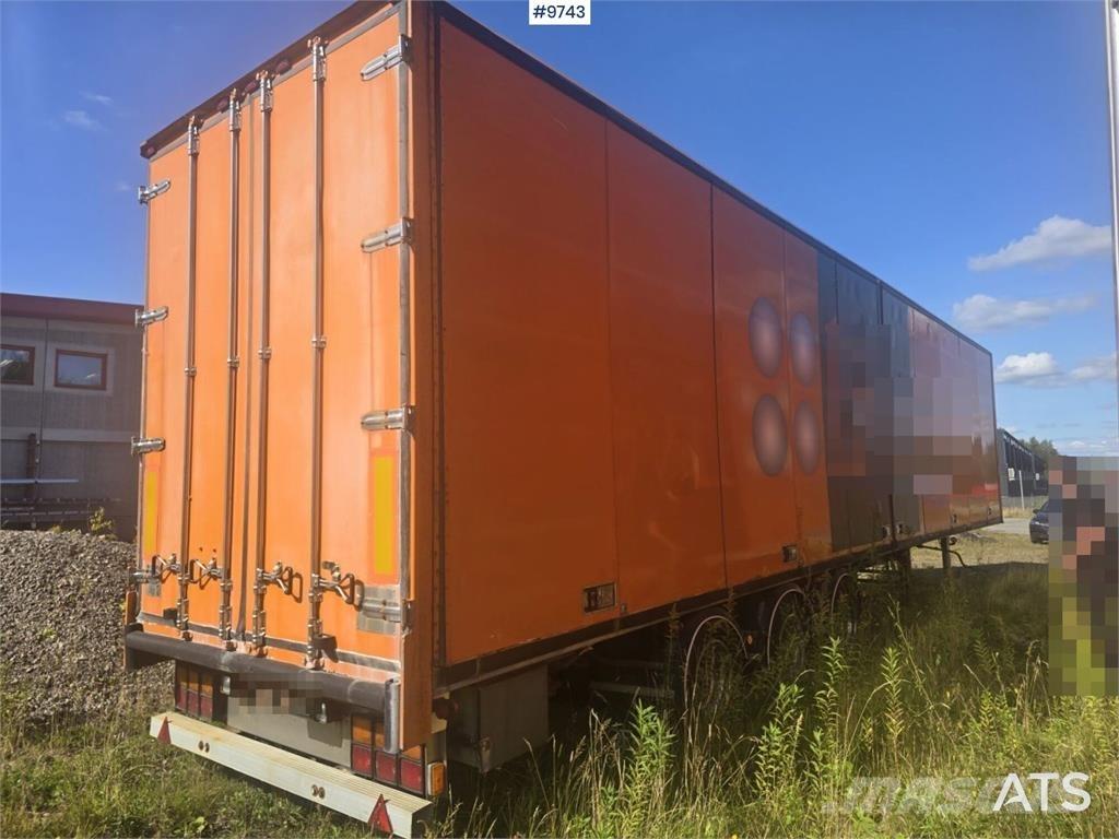 Ekeri L-3 Polprikolice zabojniki