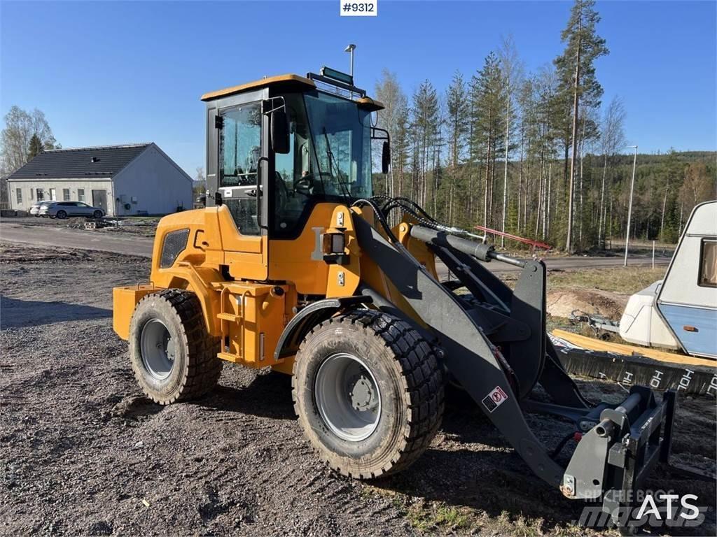 Everun L30 Multi Kolesni Buldožerji
