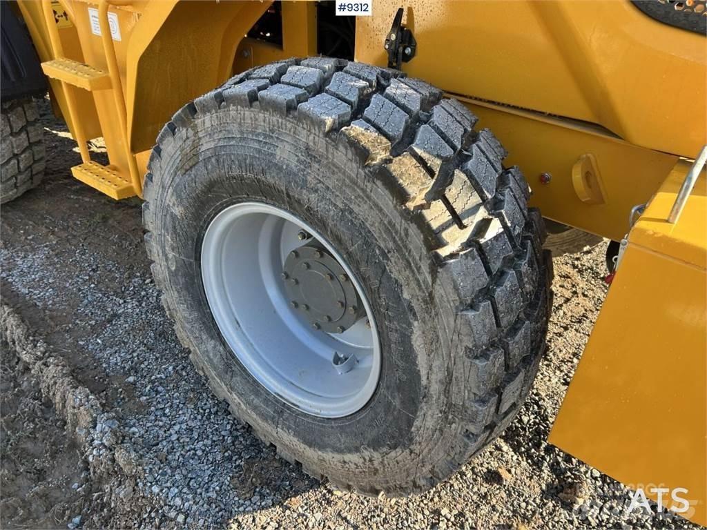 Everun L30 Multi Kolesni Buldožerji