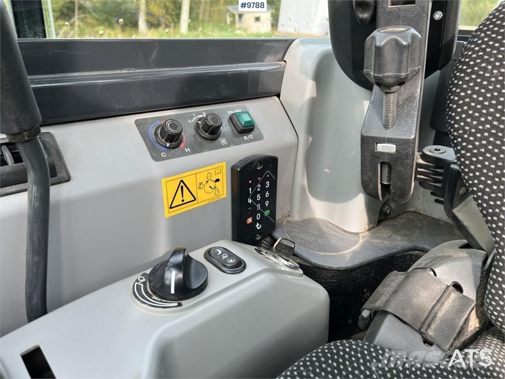 Komatsu PC55MR-5E0 Mini bagri <7t