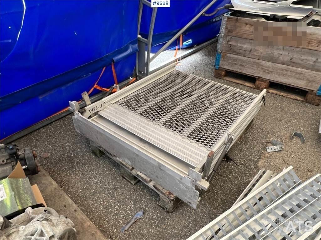  Ramp U-lift Dodatki za rokovanje s tovorom