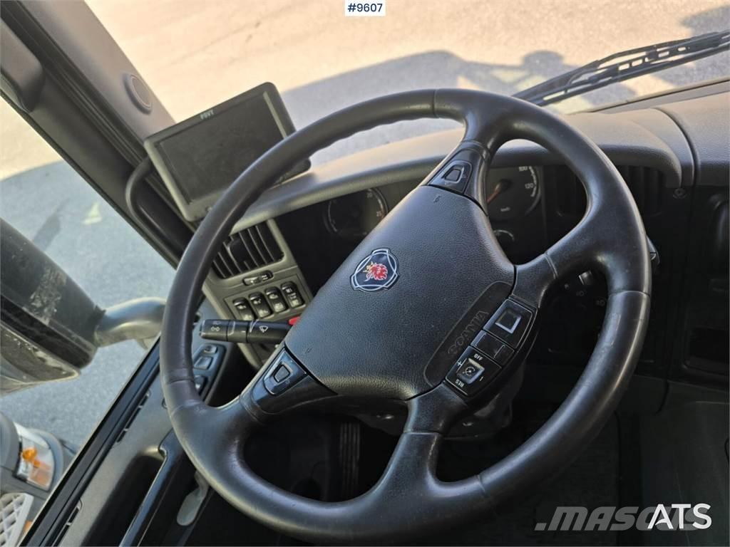 Scania P320 Skåpbil Tovornjaki zabojniki