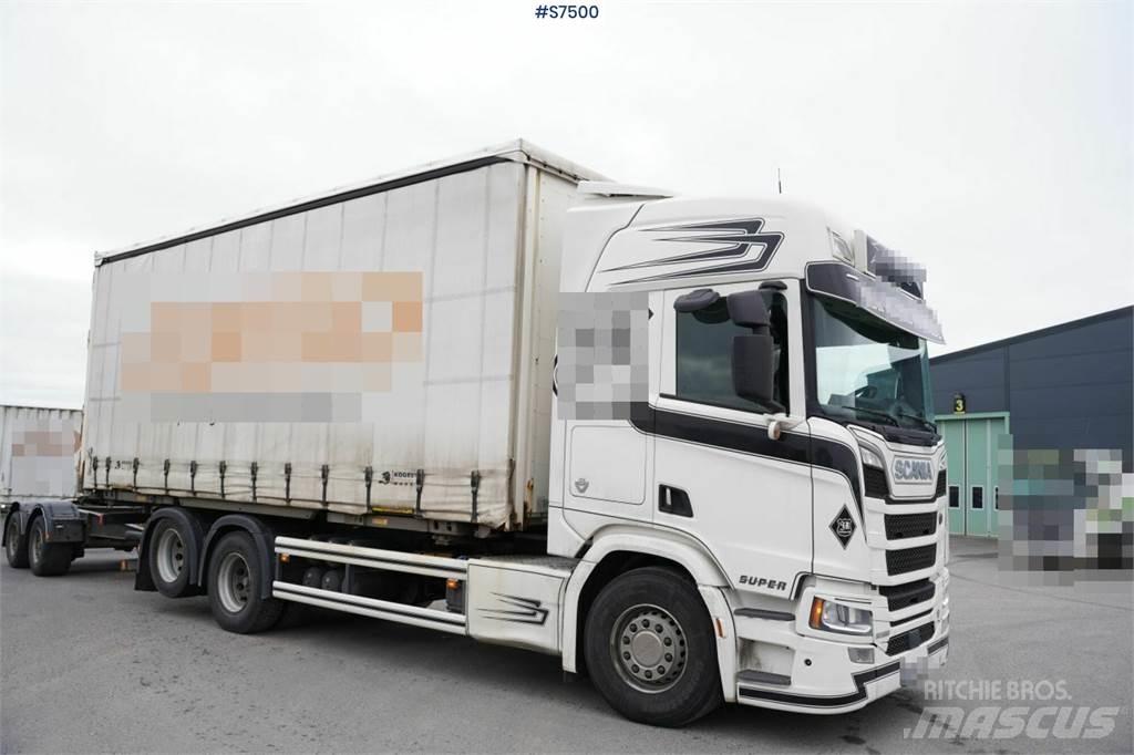 Scania R580 Tovornjaki zabojniki