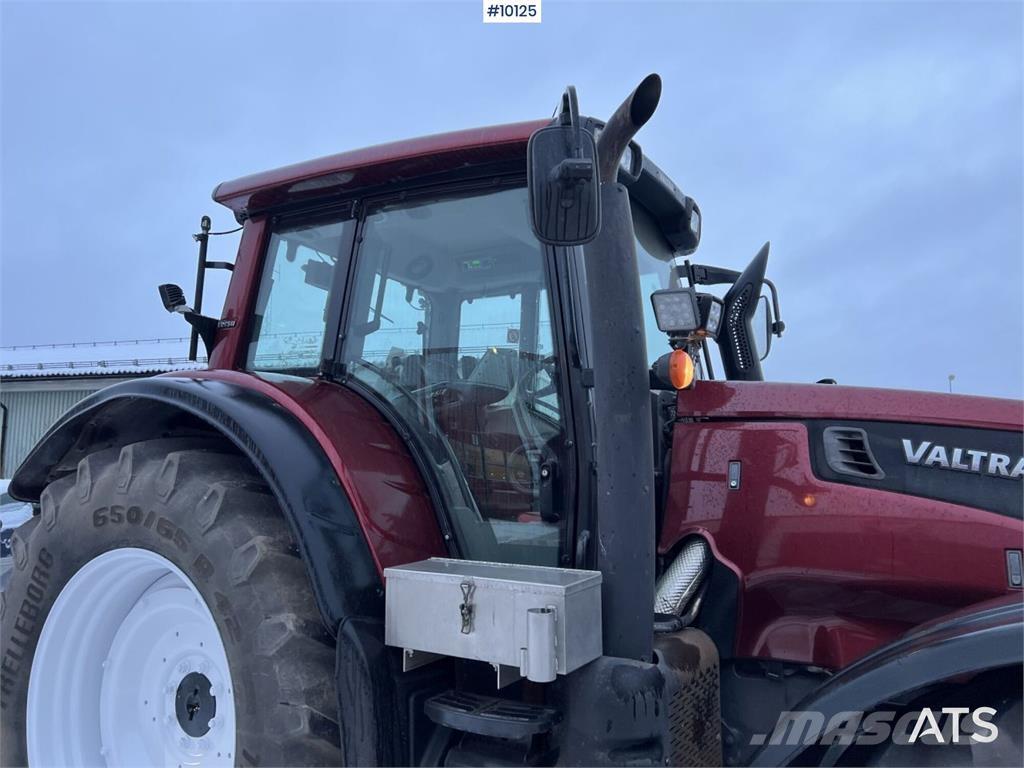 Valtra T213 Traktorji