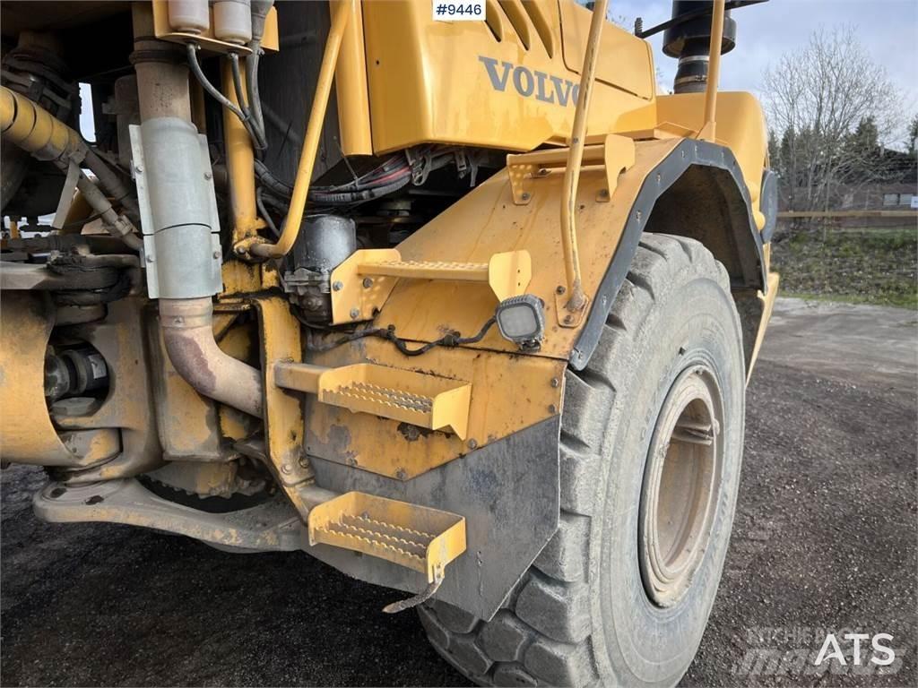 Volvo A25D Zglobni demperji