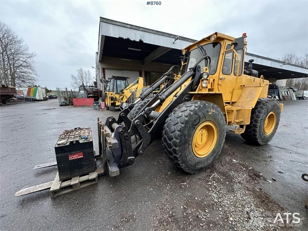 Volvo BM 4400 Kolesni Buldožerji