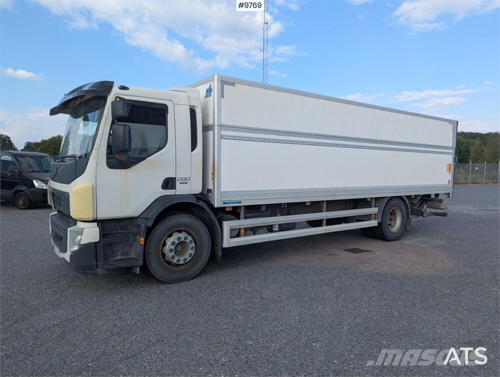 Volvo FE 4*2 Tovornjaki zabojniki