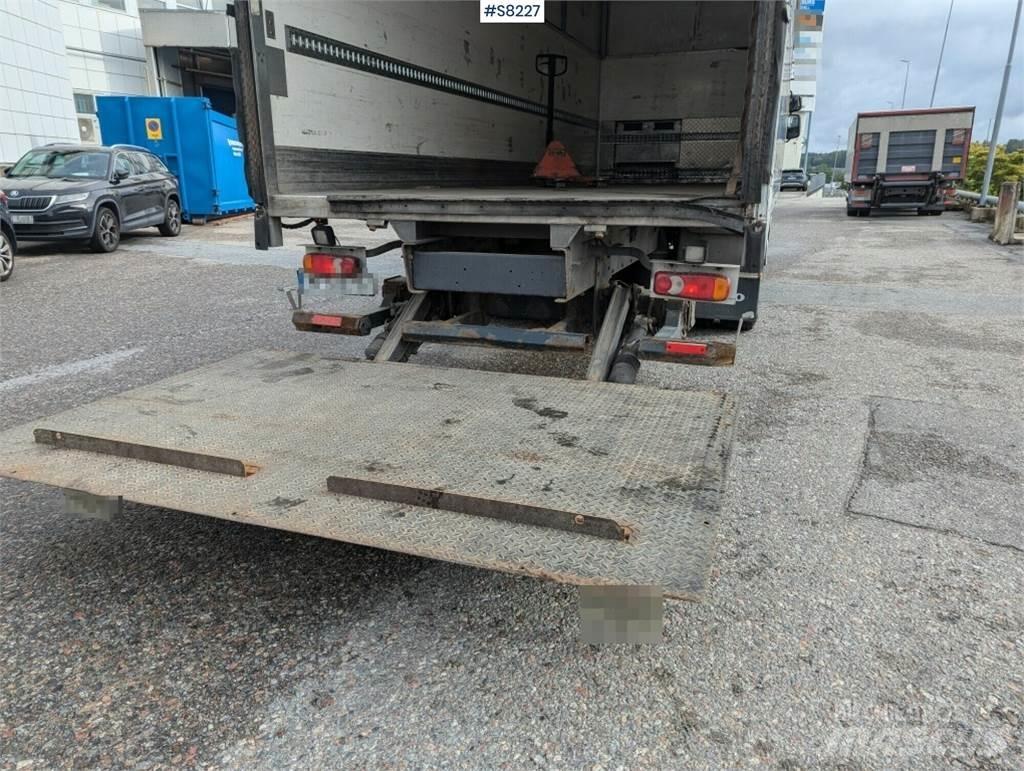 Volvo FL Tovornjaki zabojniki