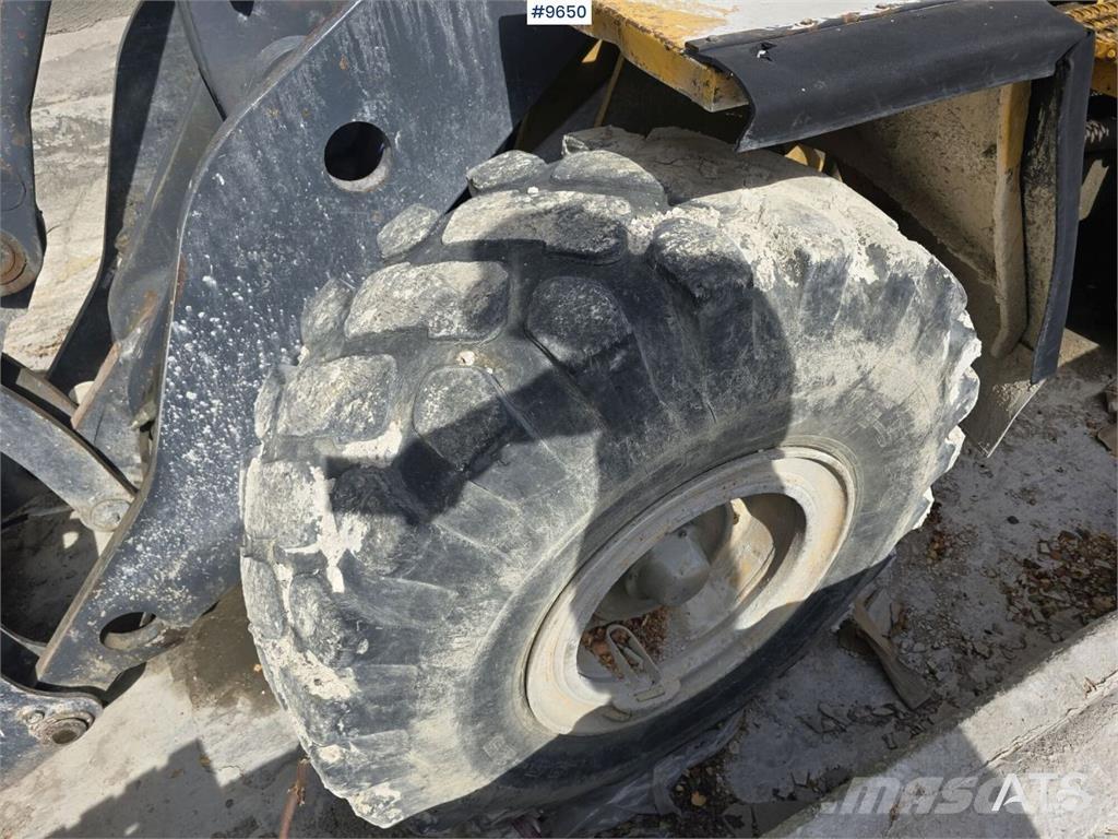 Volvo L120 Kolesni Buldožerji