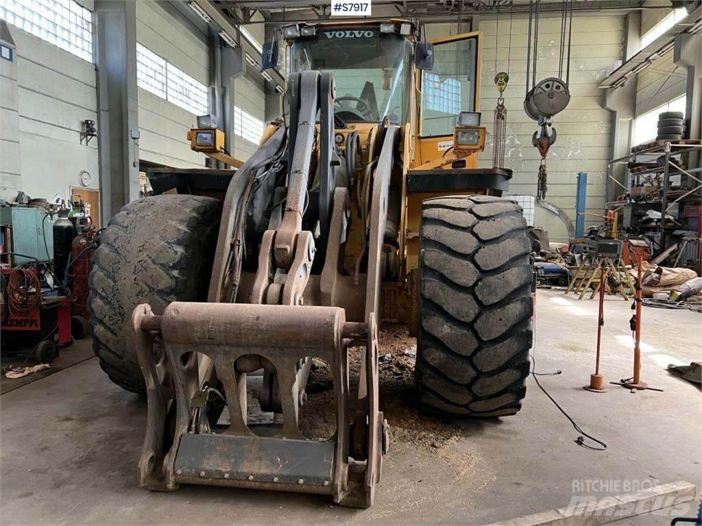 Volvo L220D Kolesni nakladalci
