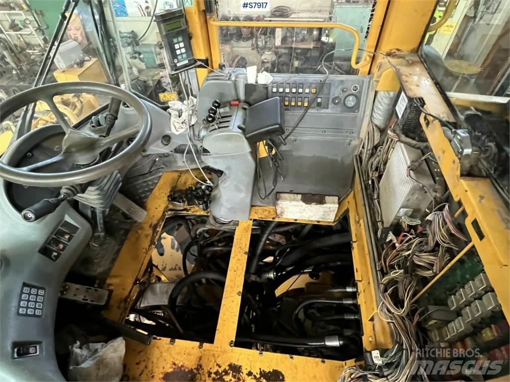 Volvo L220D Kolesni nakladalci