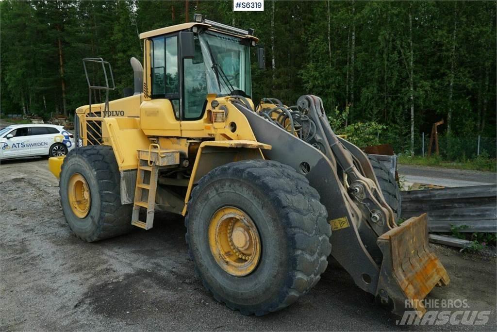 Volvo L220F Kolesni nakladalci