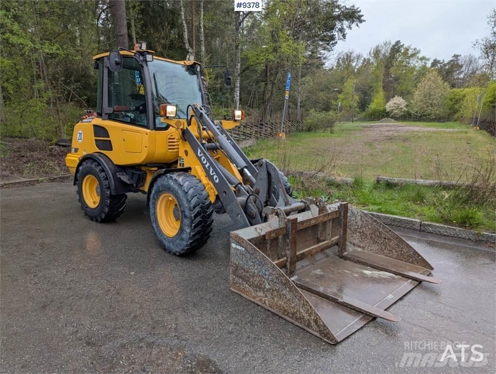 Volvo L25F Kolesni Buldožerji