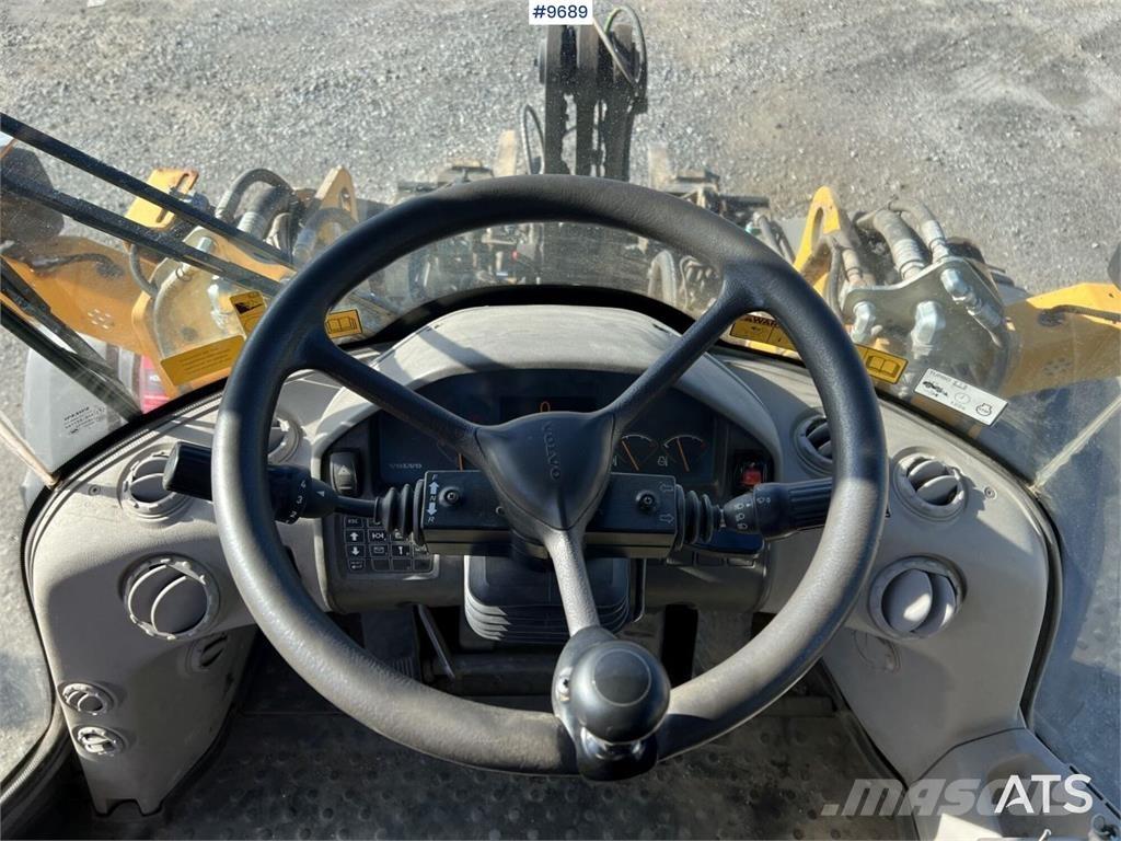 Volvo L60G Kolesni nakladalci