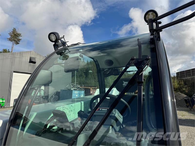 Bobcat PF4 Teleskopski viličarji