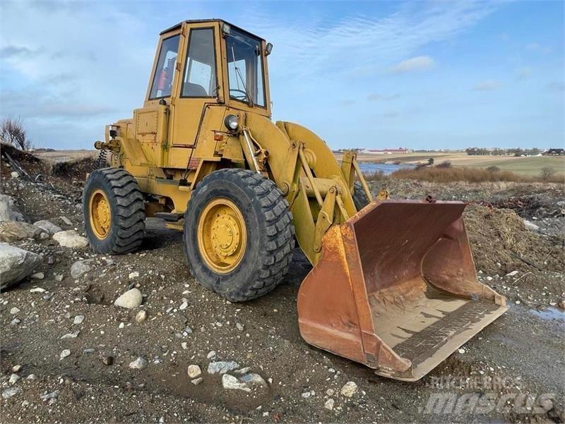 CAT 920 Kolesni nakladalci