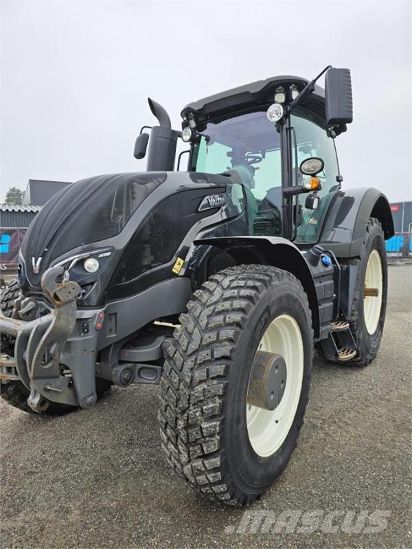 Valtra S374 Traktorji
