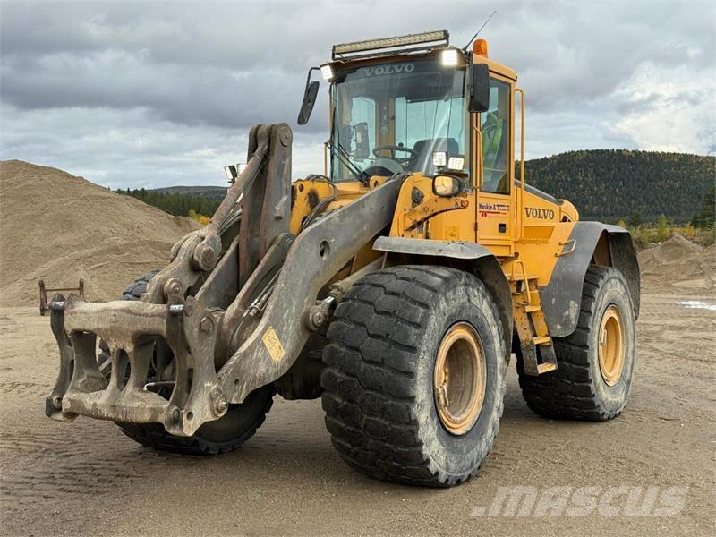 Volvo L120E Kolesni nakladalci
