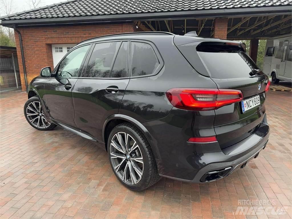 BMW  Avtomobili