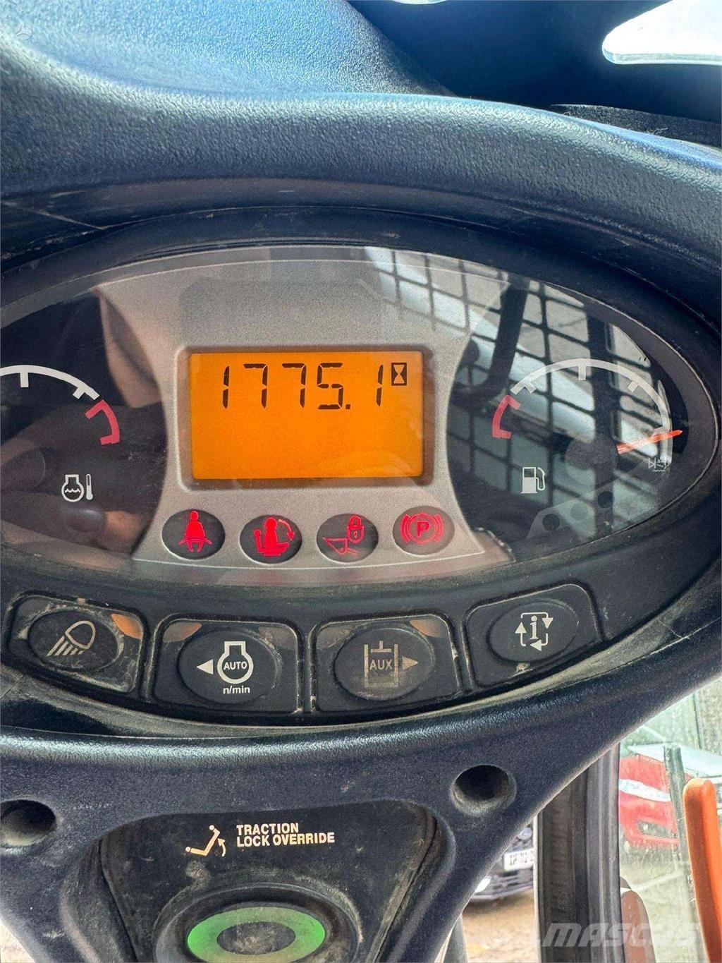 Bobcat T590 Mini nakladalci