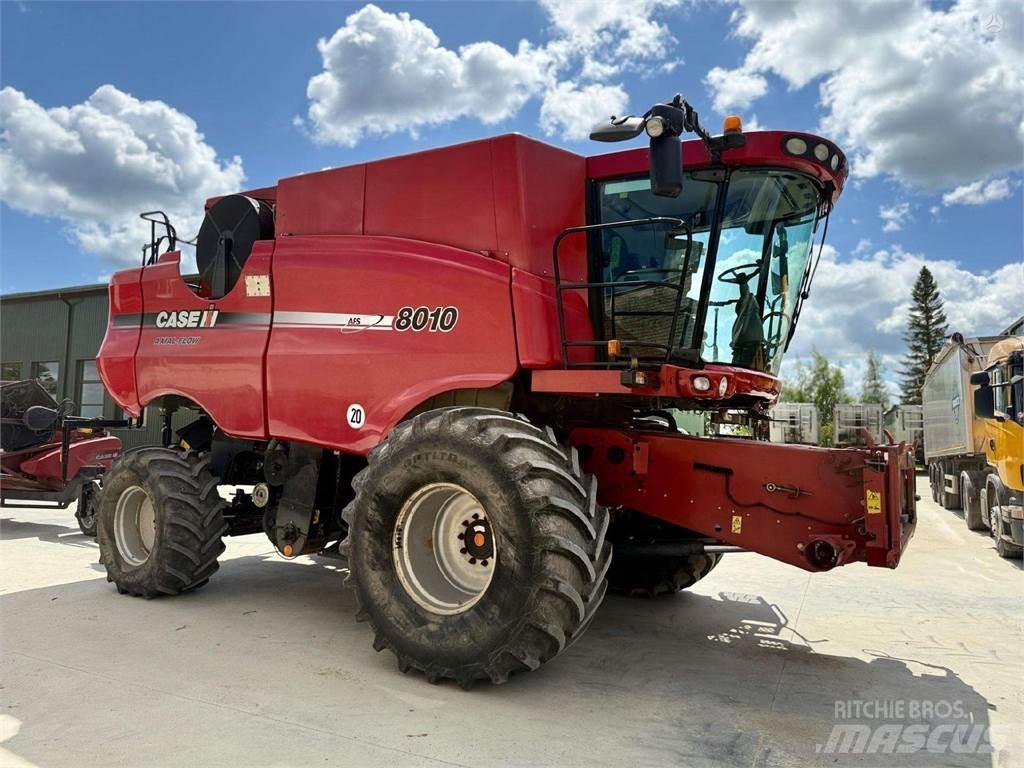 Case IH 8010 Kombajni