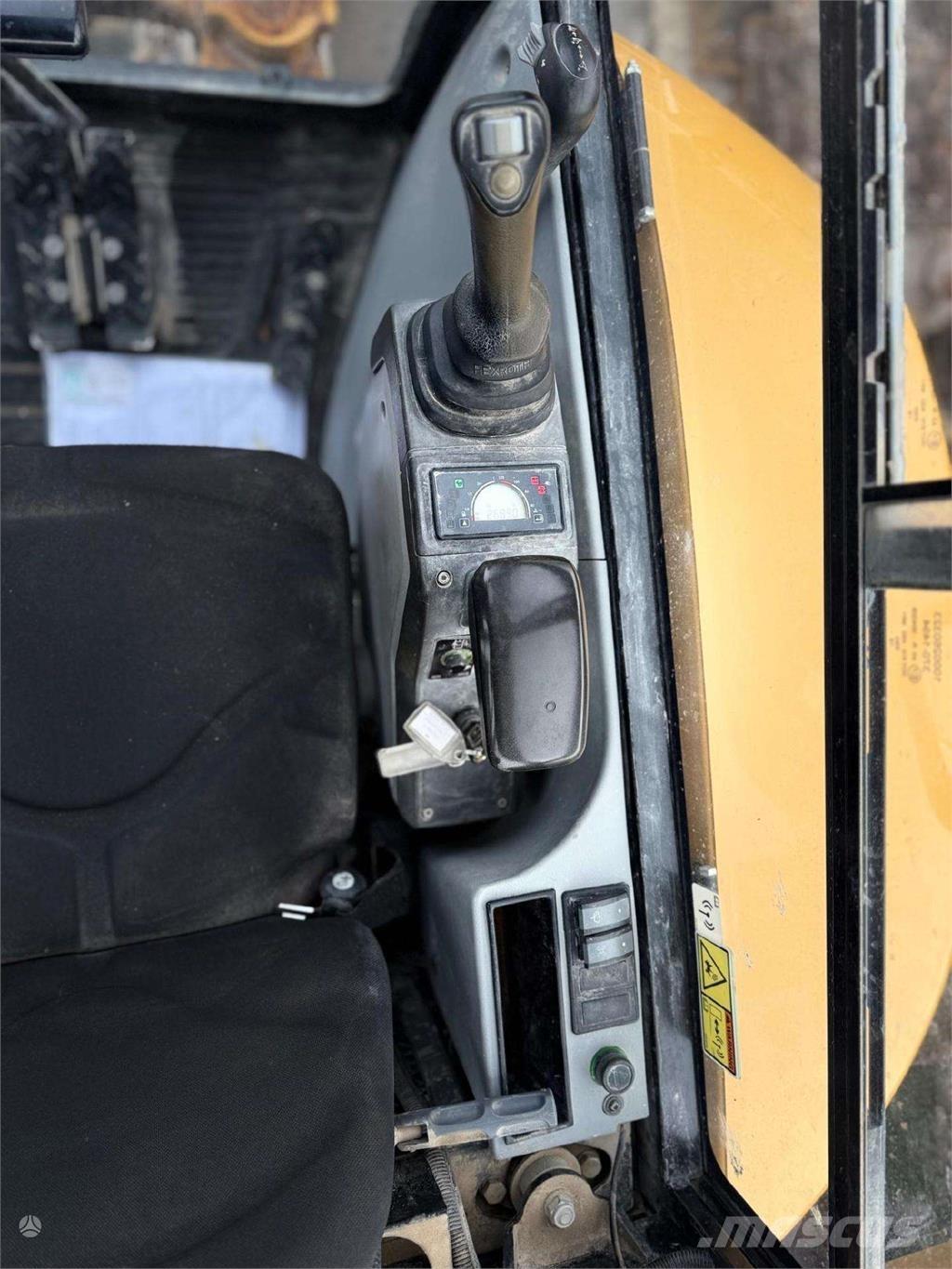 CAT 302.7 DCR Mini bagri <7t