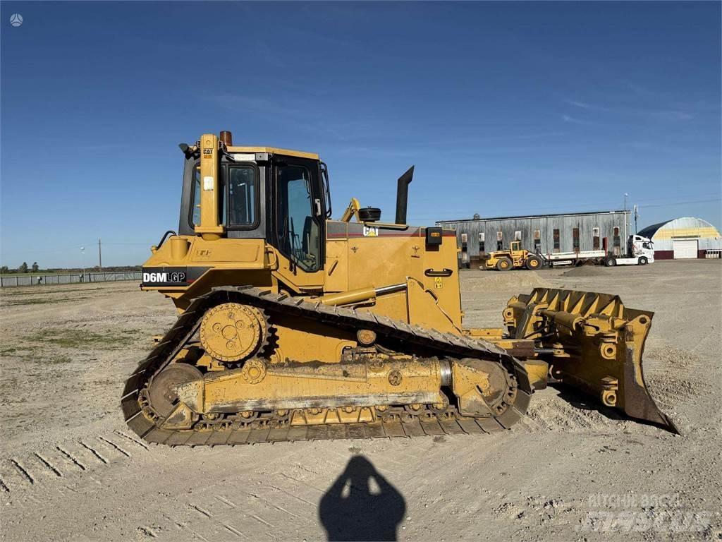 CAT D6M LGP Buldožerji goseničarji