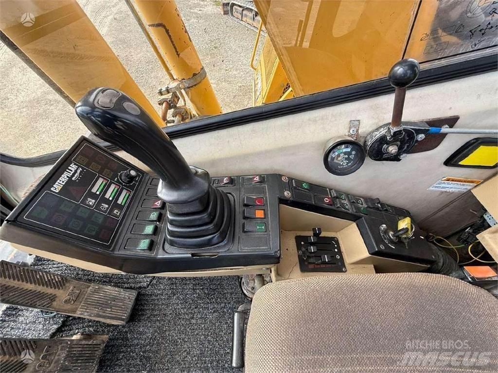 CAT M 315 Bagri na kolesih