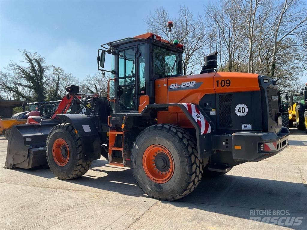 Doosan DL280 Kolesni nakladalci