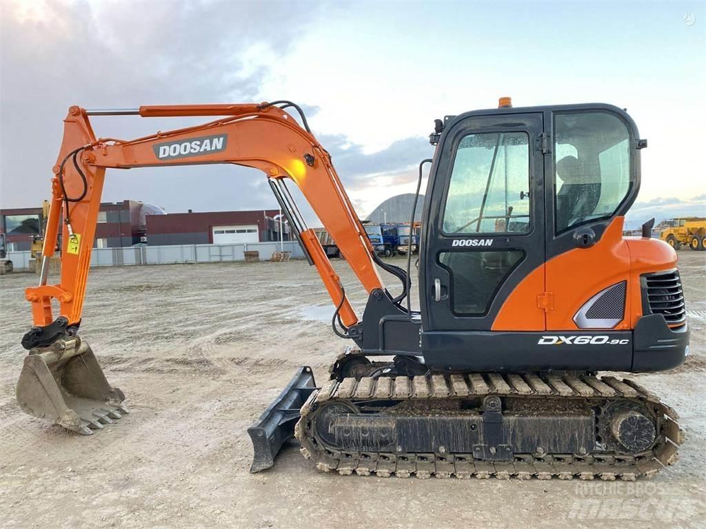 Doosan DX 60 C Mini bagri <7t
