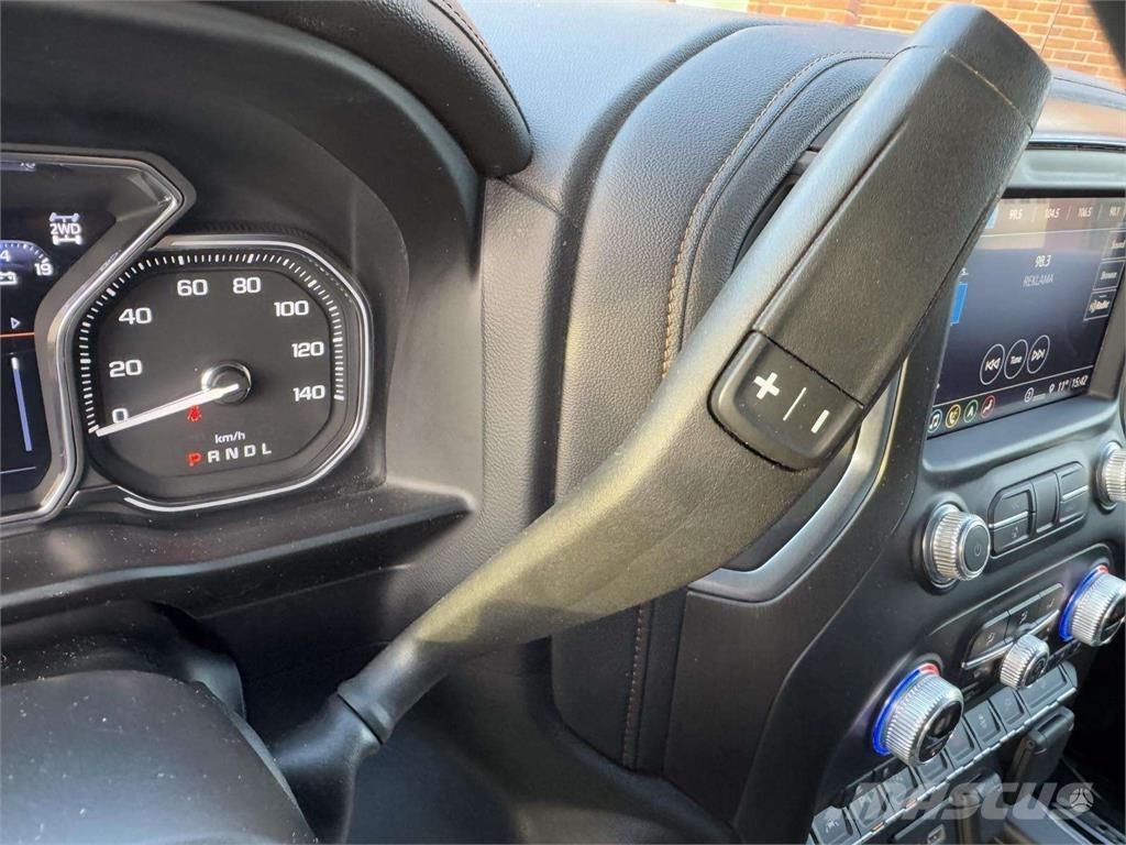 GMC  Avtomobili