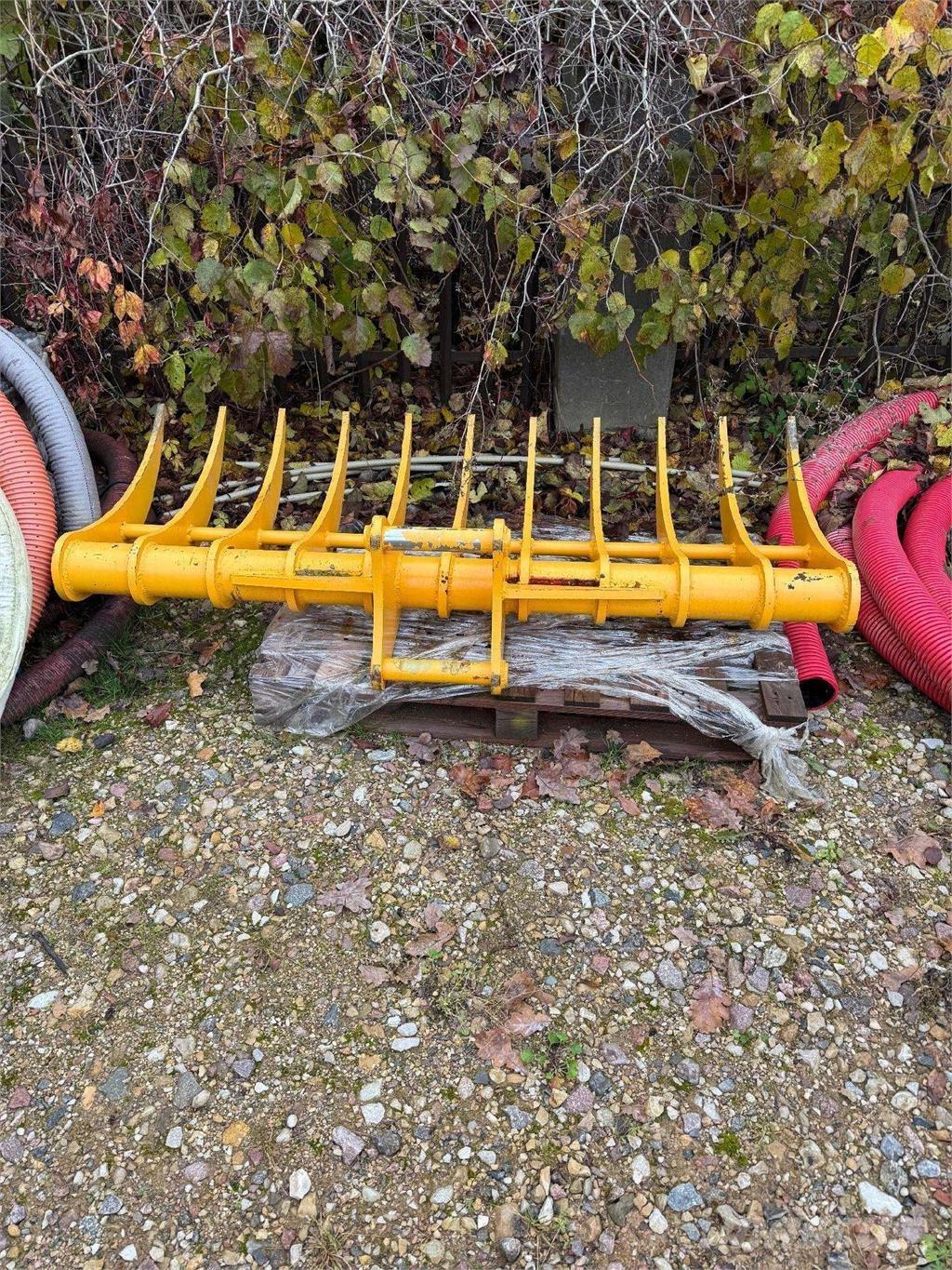 JCB JS145LR Bagri goseničarji