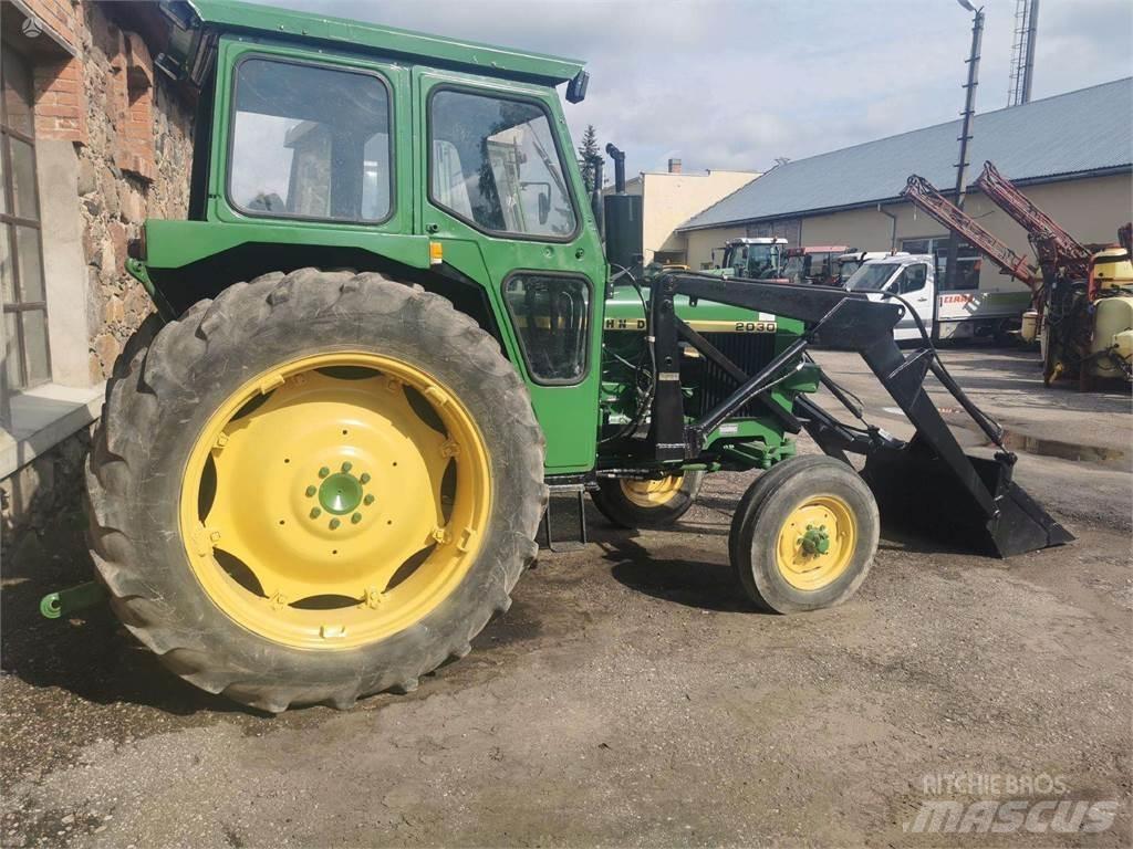 John Deere 2030 Traktorji