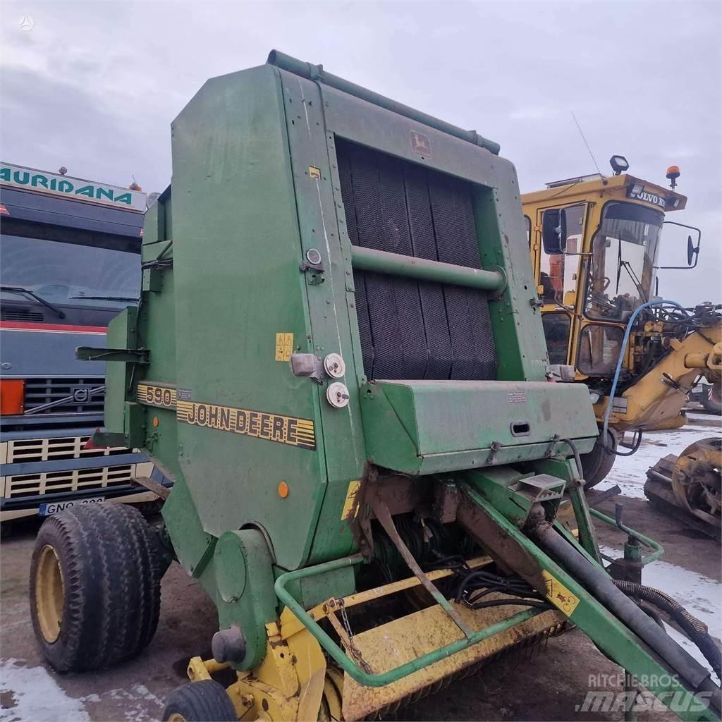 John Deere 590 Balirke (okrogle bale)