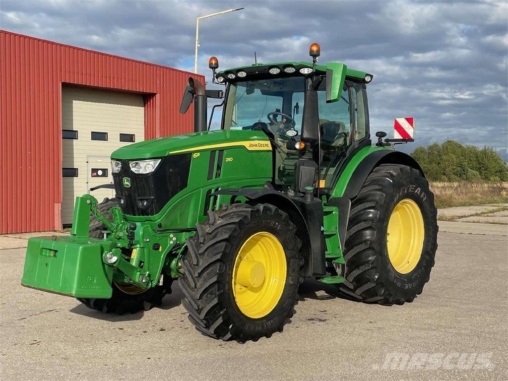 John Deere 6R 250 Traktorji