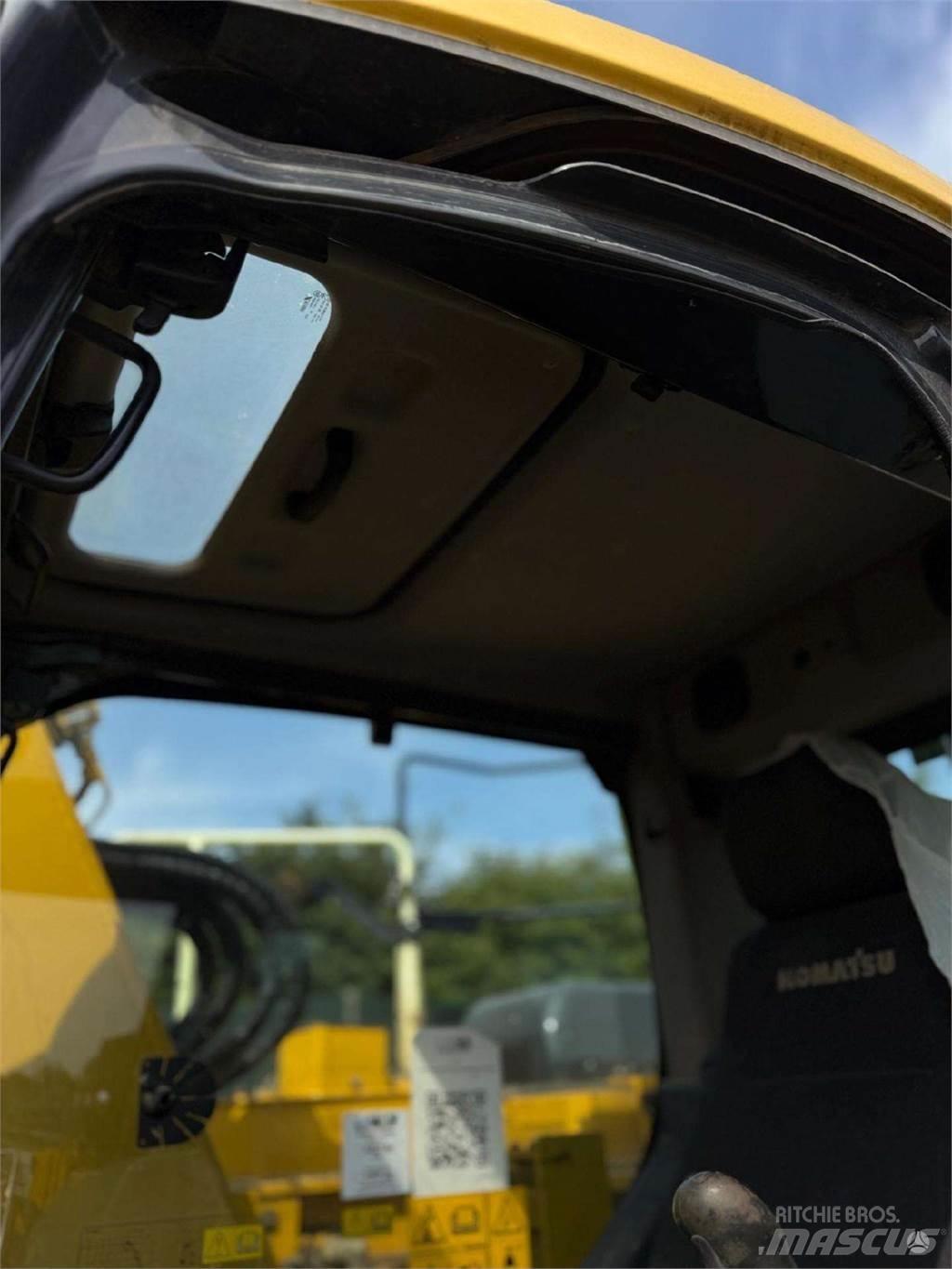 Komatsu PC138US Bagri goseničarji