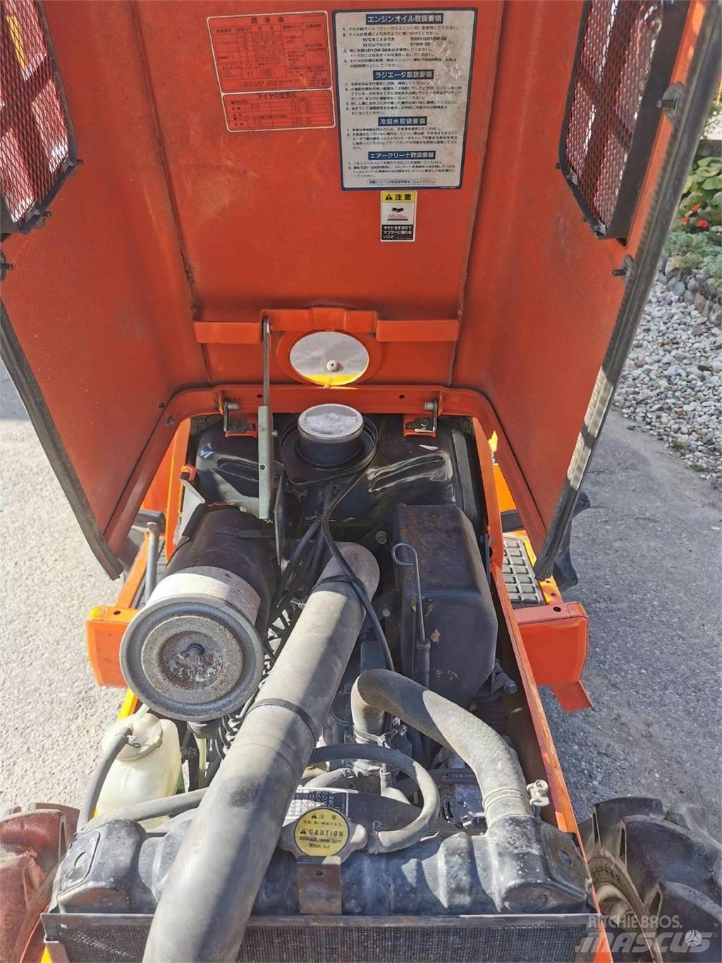 Kubota GT3 Traktorji