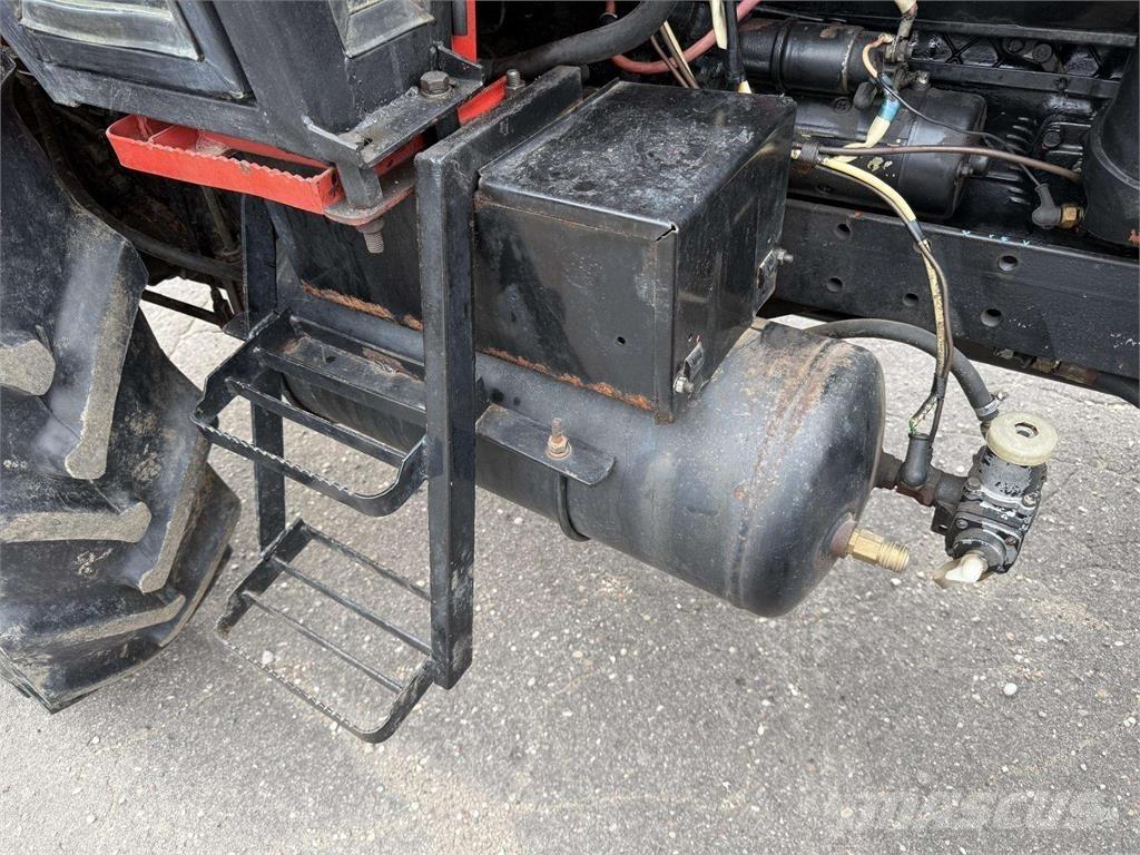  LTZ 55A Traktorji