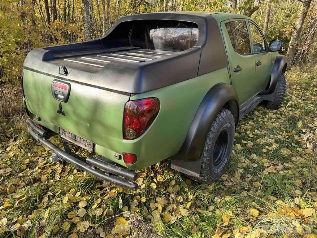 Mitsubishi  Avtomobili