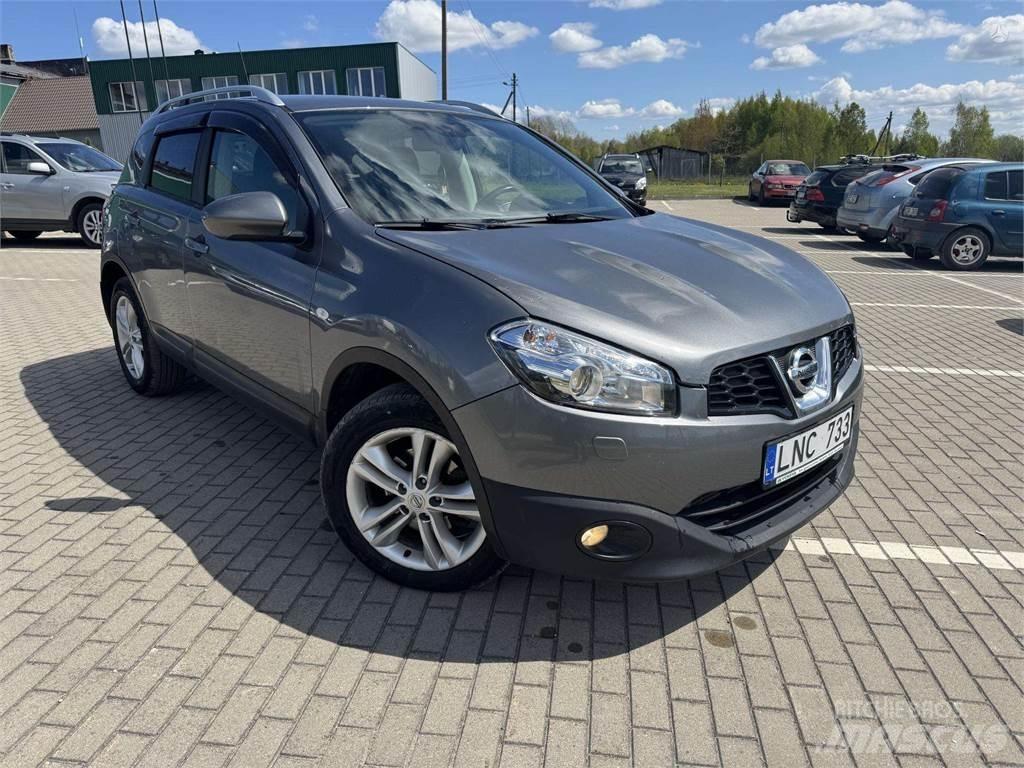 Nissan  Avtomobili