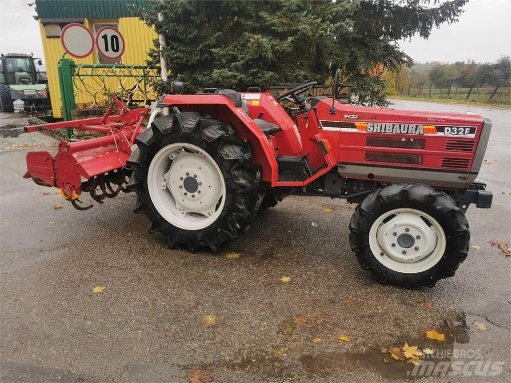Shibaura D32f Traktorji