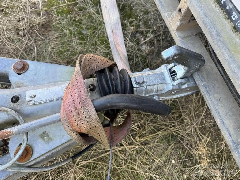 Tauras 2502-01 Avto prikolice