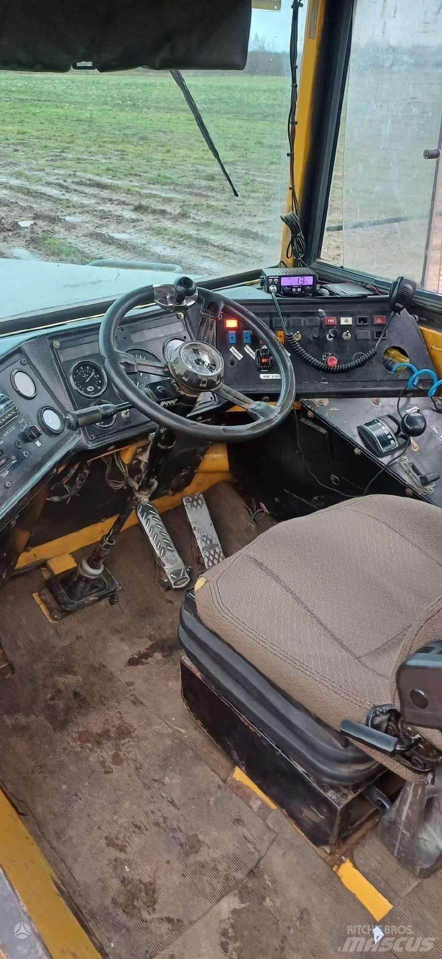 Volvo A25C Zglobni demperji