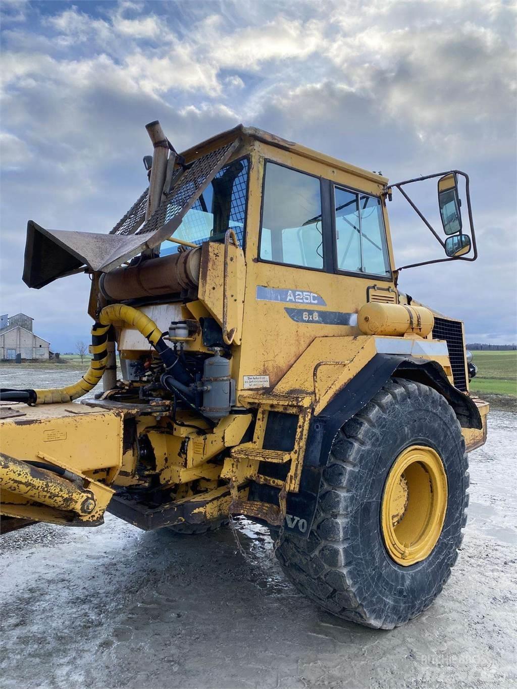 Volvo A25C , Nr.4 Zglobni demperji