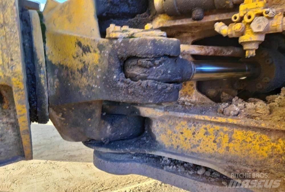 Volvo A30C Zglobni demperji