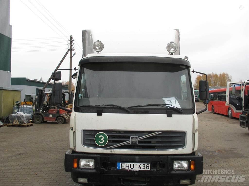Volvo FL6 Tovornjaki s ponjavo