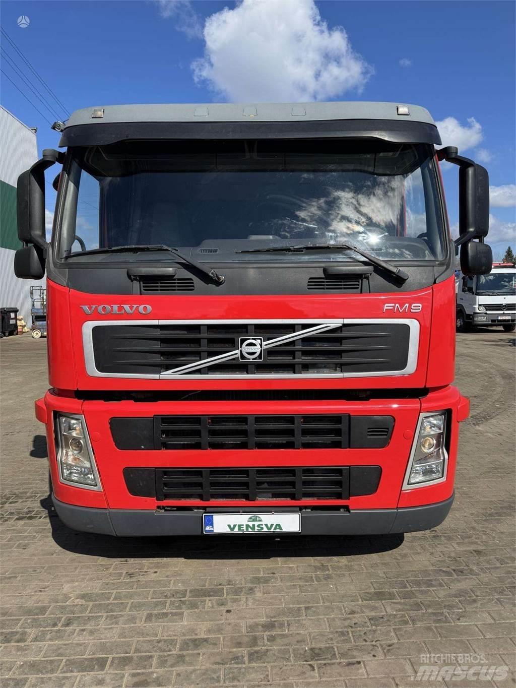 Volvo FM 9 Tovornjaki s kesonom/platojem
