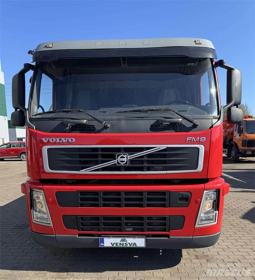Volvo FM 9 Tovornjaki s kesonom/platojem